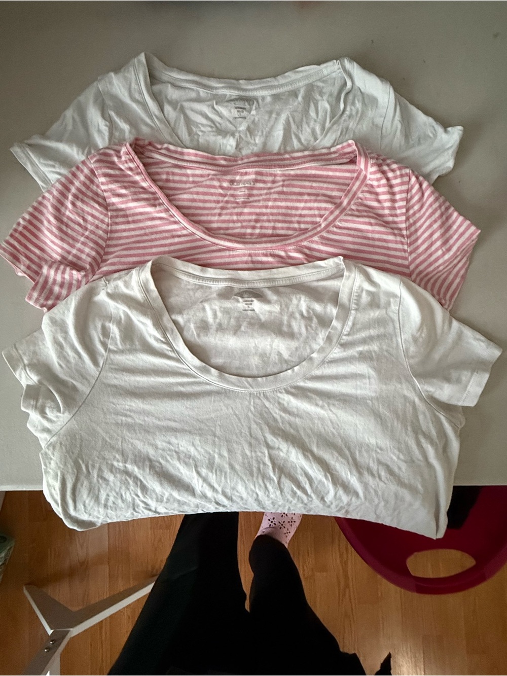 Set of 3 - Old Navy Maternity EveryWear Scoop-Neck T-Shirt, Large